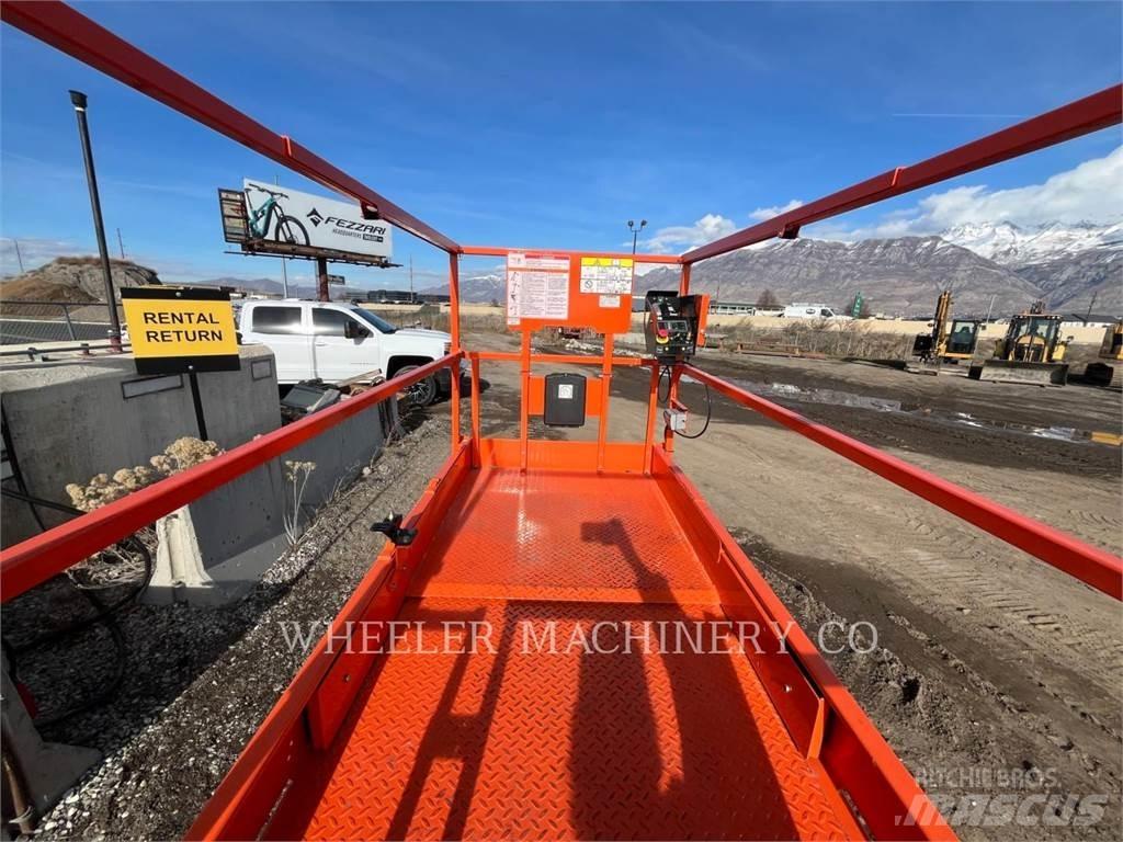 JLG ES2646 Ножични работни платформи