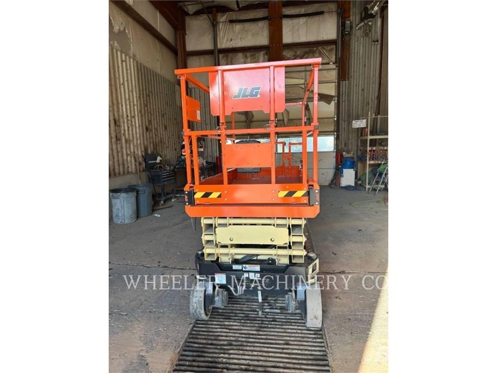 JLG ES2646 Ножични работни платформи
