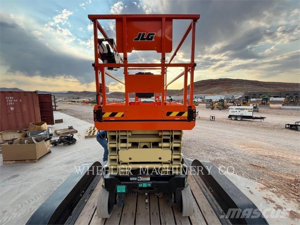 JLG ES3246 Ножични работни платформи