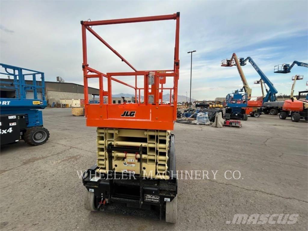 JLG ES3246 Ножични работни платформи
