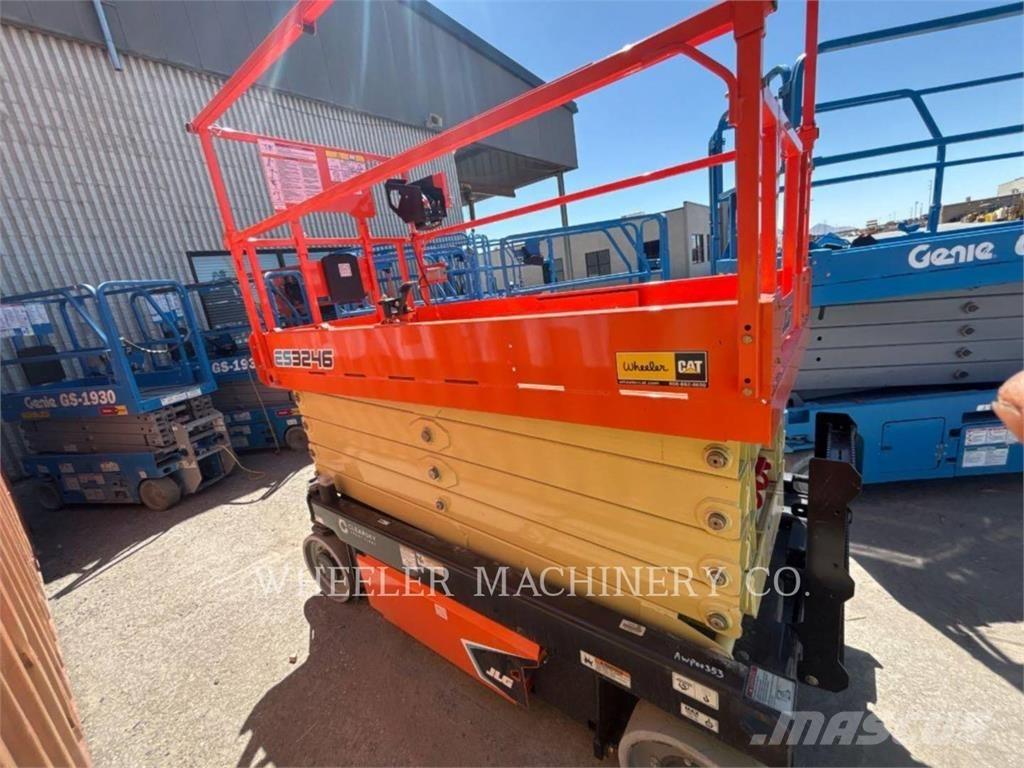 JLG ES3246 Ножични работни платформи