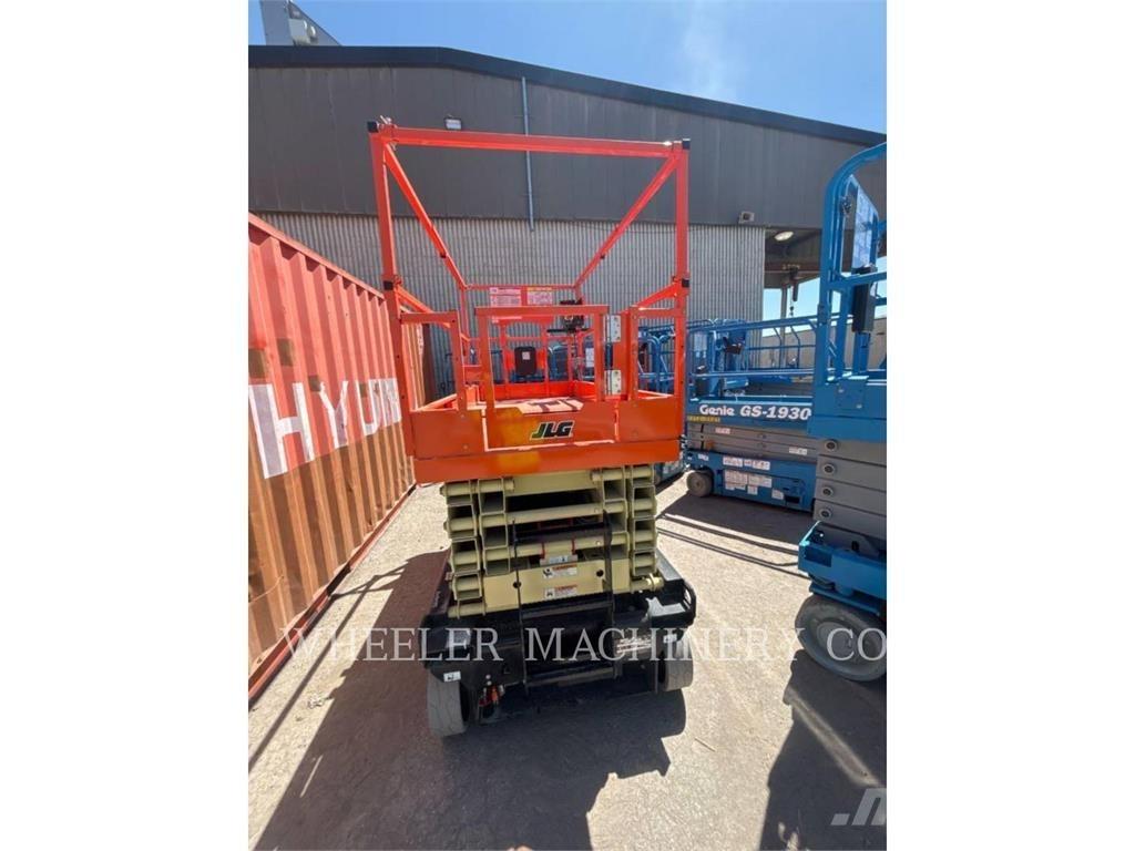 JLG ES3246 Ножични работни платформи