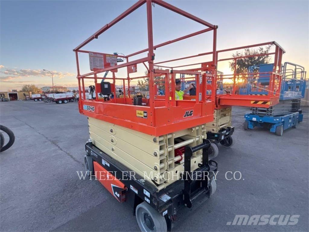 JLG ES3246 Ножични работни платформи
