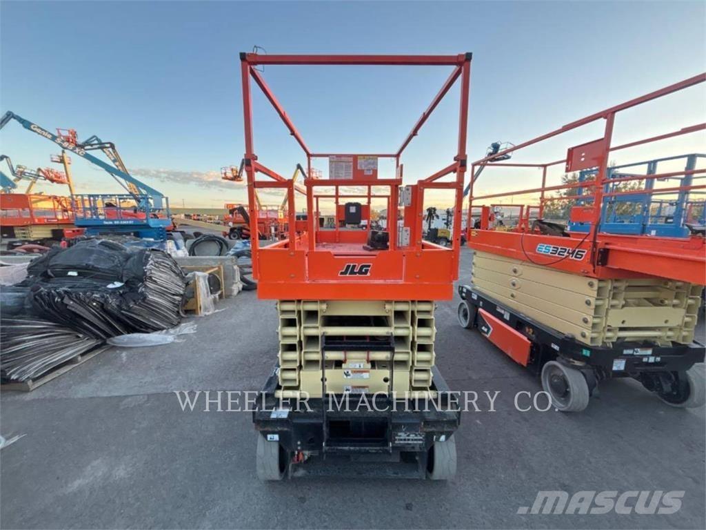 JLG ES3246 Ножични работни платформи