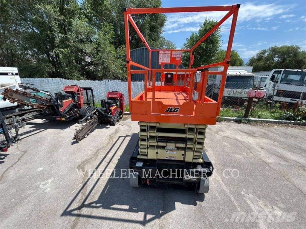 JLG ES3246 Ножични работни платформи