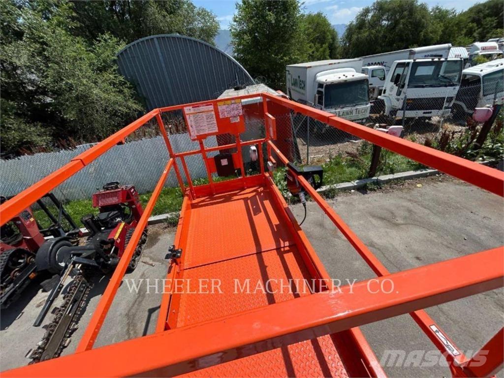 JLG ES3246 Ножични работни платформи