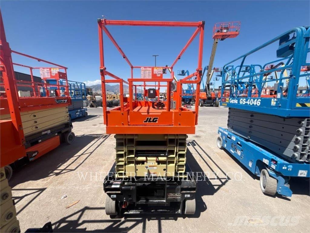 JLG ES3246 Ножични работни платформи
