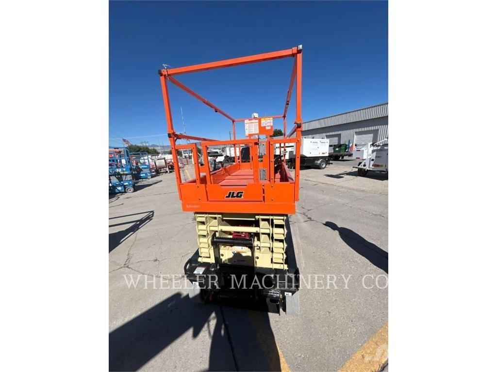JLG ES3246 Ножични работни платформи