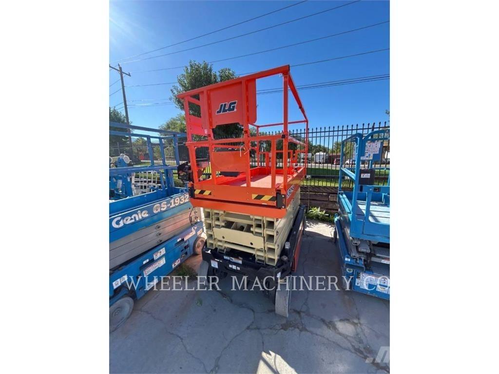 JLG ES3246 Ножични работни платформи