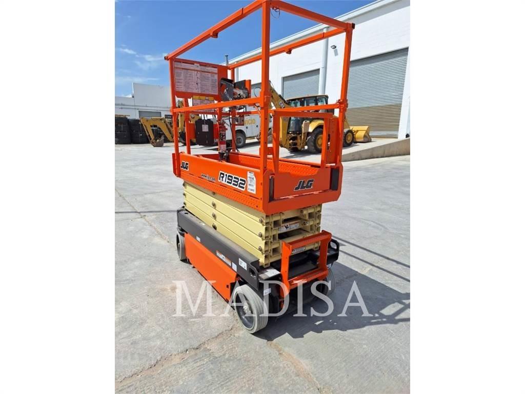 JLG R1932 Ножични работни платформи