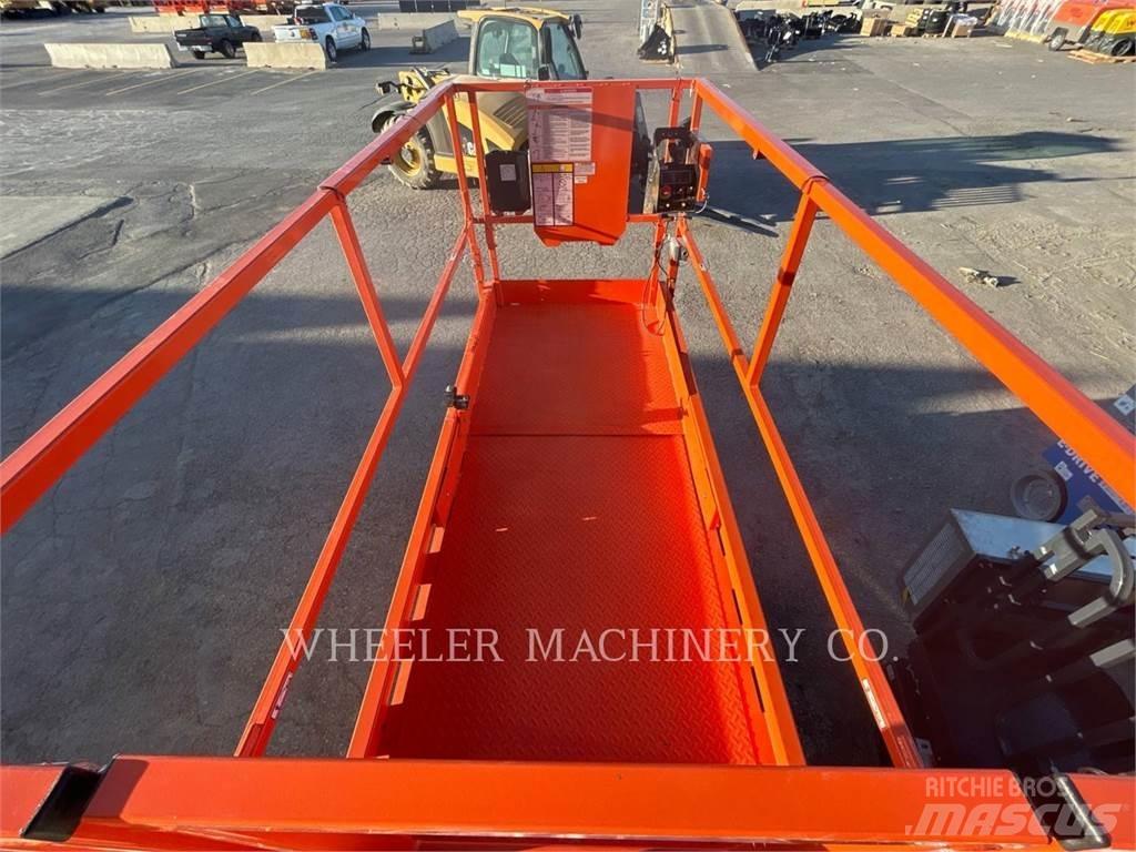 JLG R4045 Ножични работни платформи