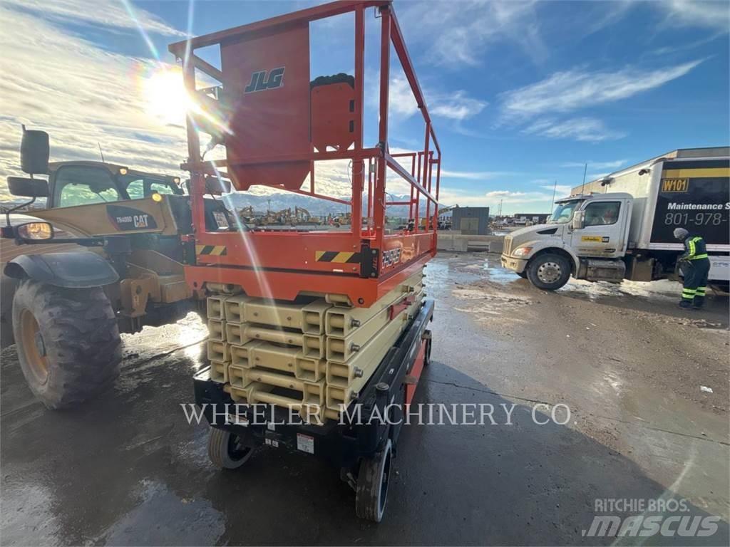 JLG R4045 Ножични работни платформи
