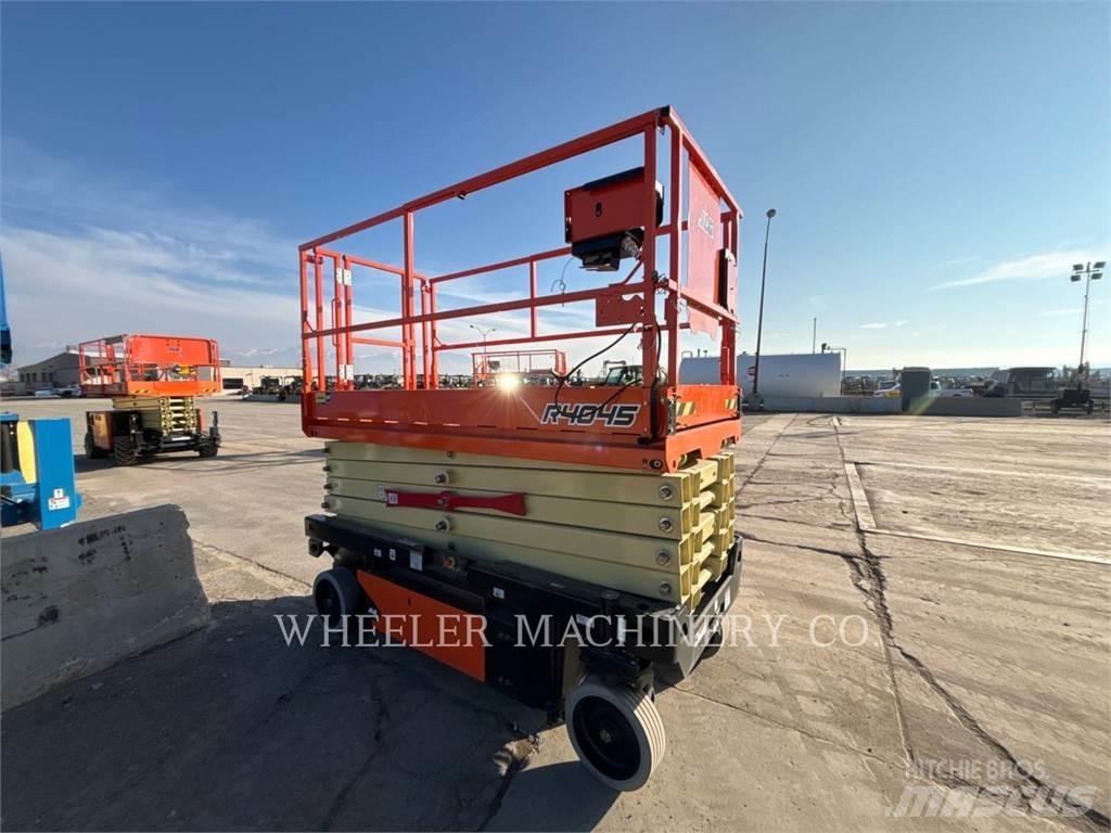 JLG R4045 Ножични работни платформи