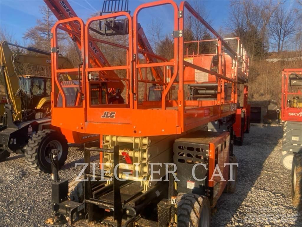 JLG RT3369 Ножични работни платформи