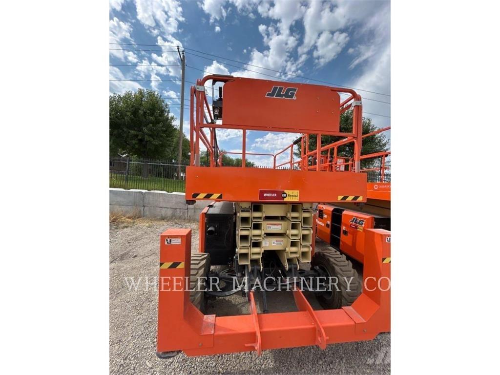 JLG RT4394 Ножични работни платформи