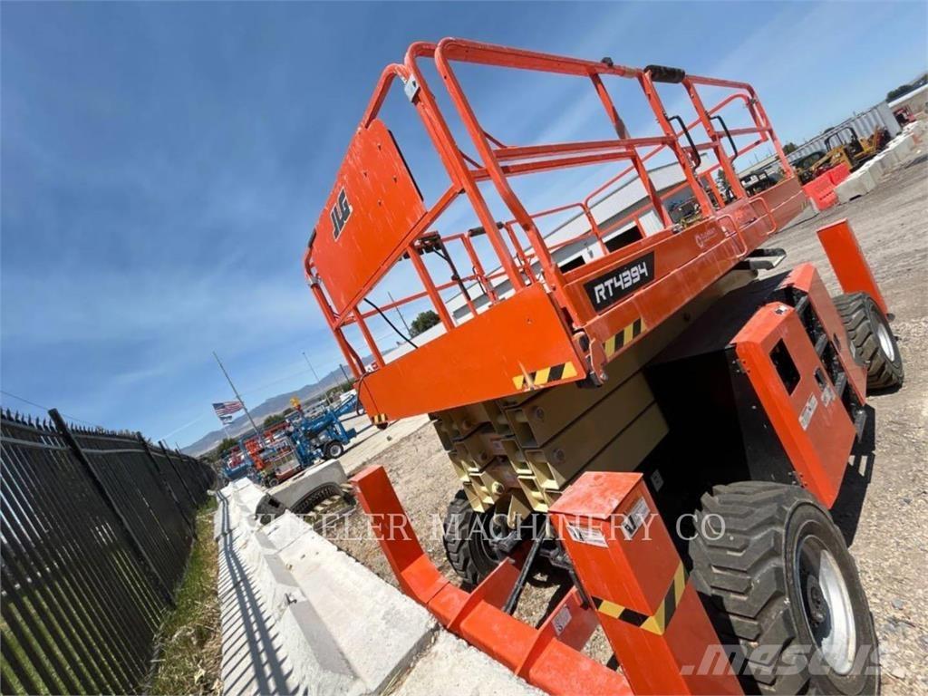 JLG RT4394 Ножични работни платформи