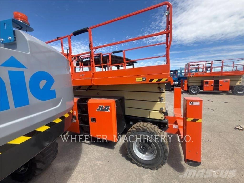 JLG RT4394 Ножични работни платформи