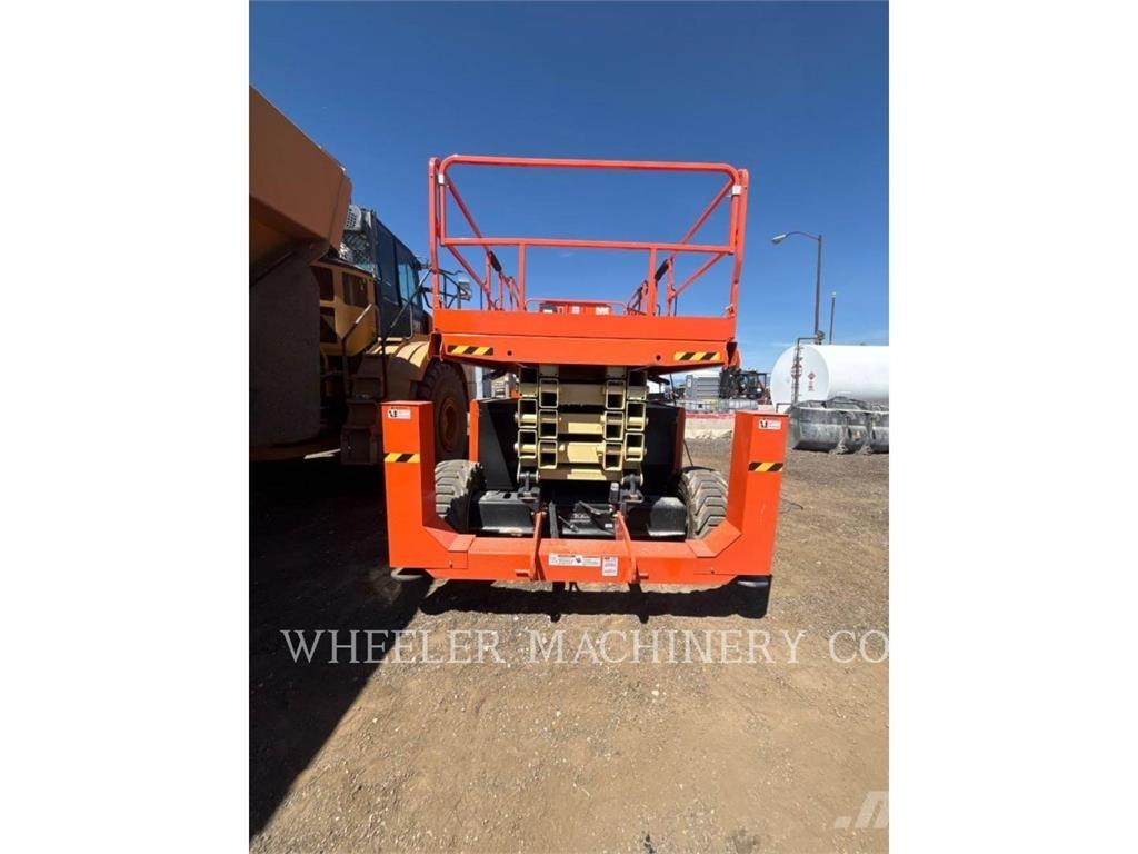 JLG RT4394 Ножични работни платформи
