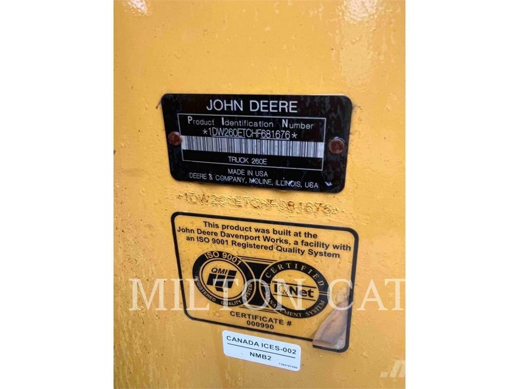 John Deere 260E Дъмпери/моторни превозни средства