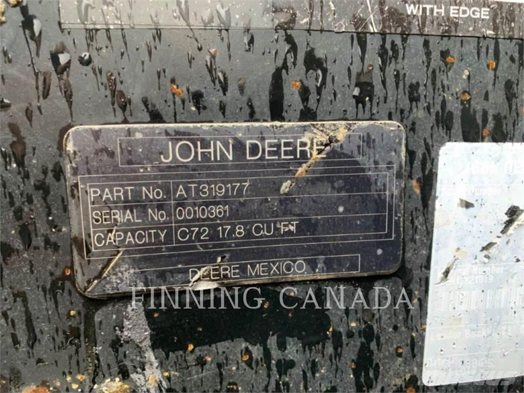 John Deere 317G Верижен товарач