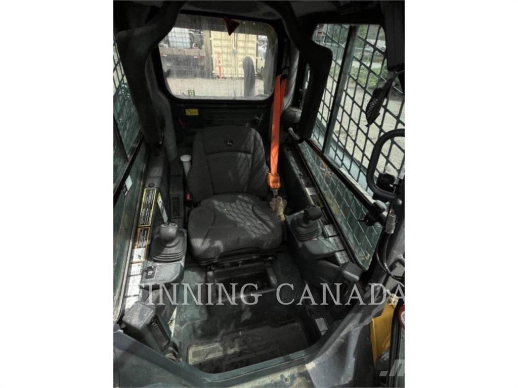 John Deere 324G Мини товарачи
