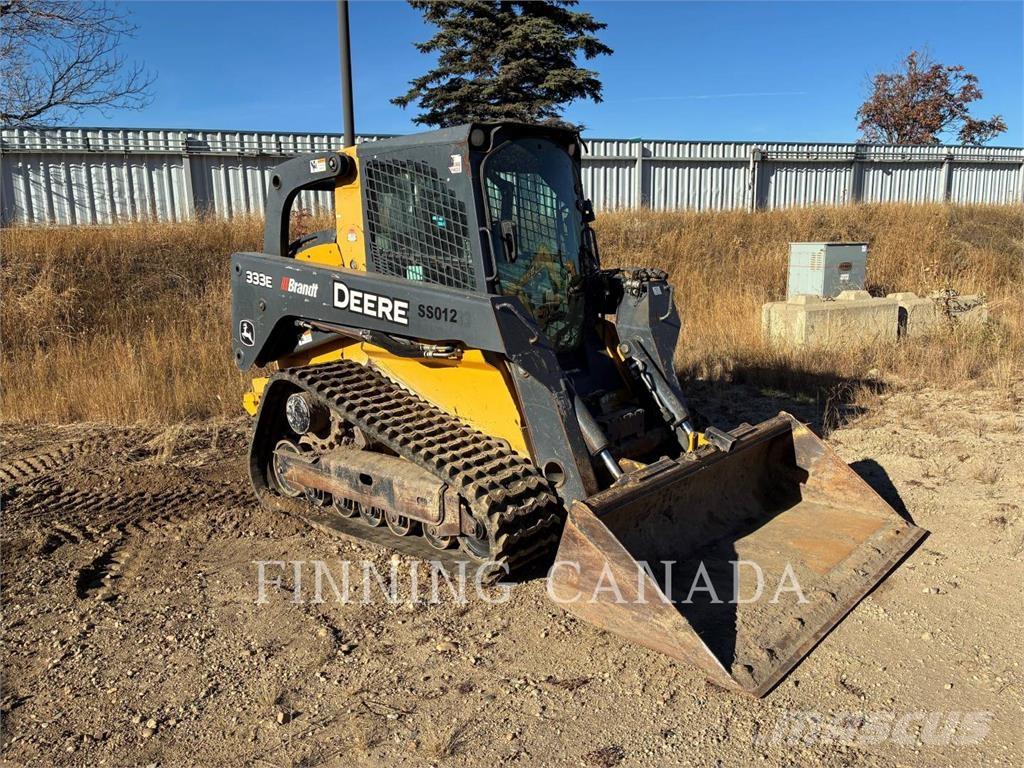 John Deere 333E Верижен товарач