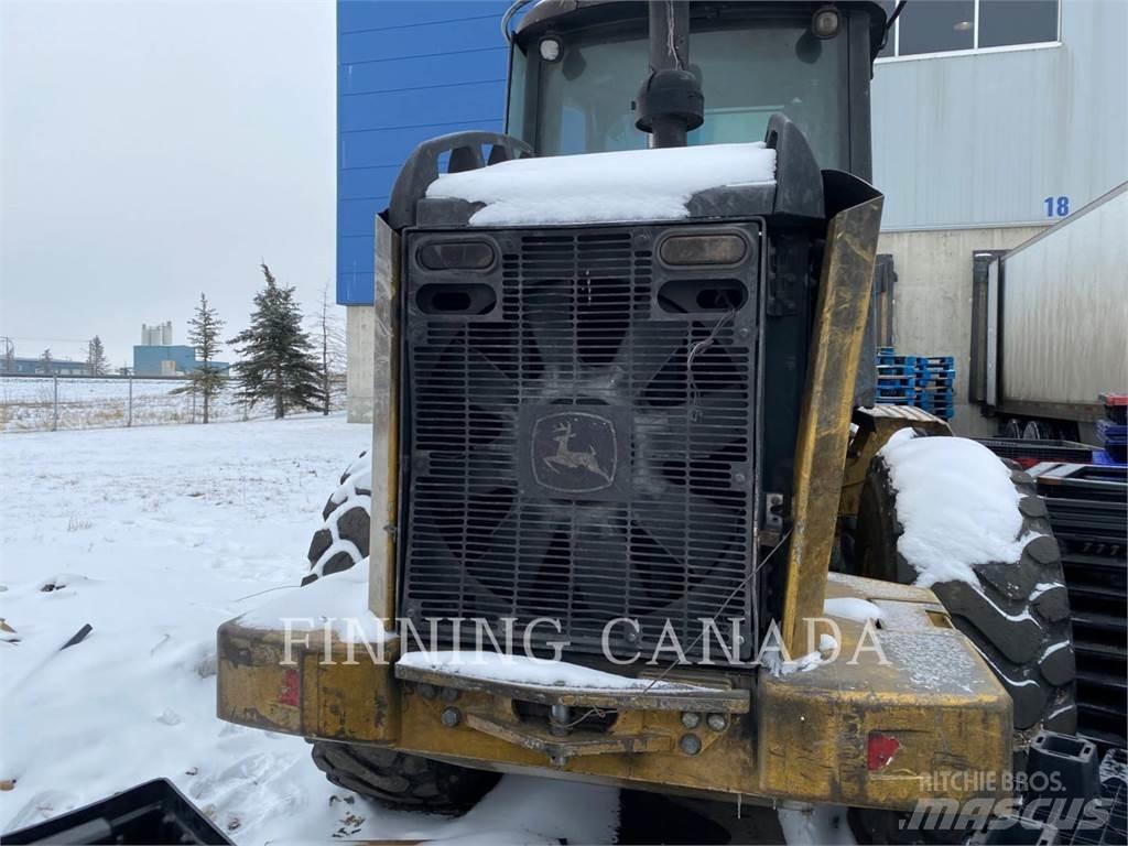 John Deere 444J Колесни товарачи