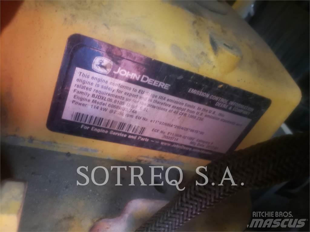 John Deere 524K Колесни товарачи