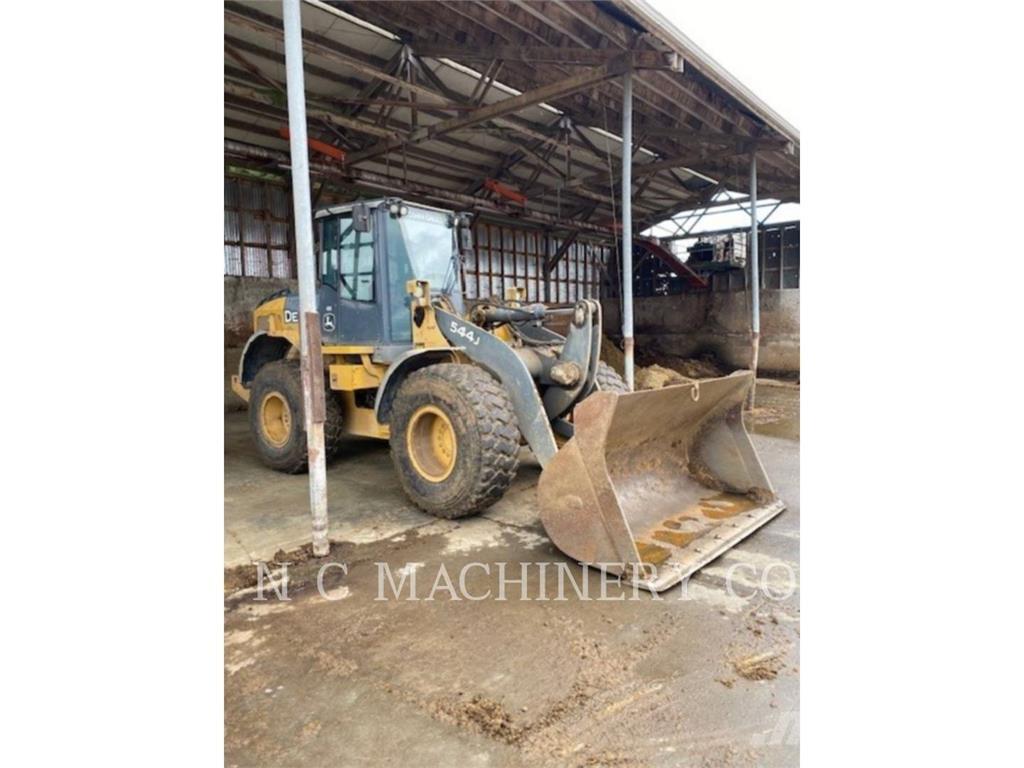 John Deere 544J Колесни товарачи