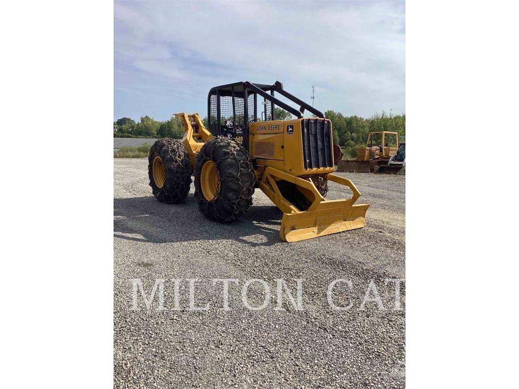 John Deere 640 Скидери
