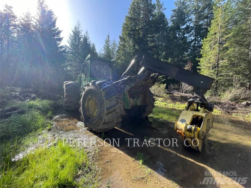 John Deere 648L Скидери
