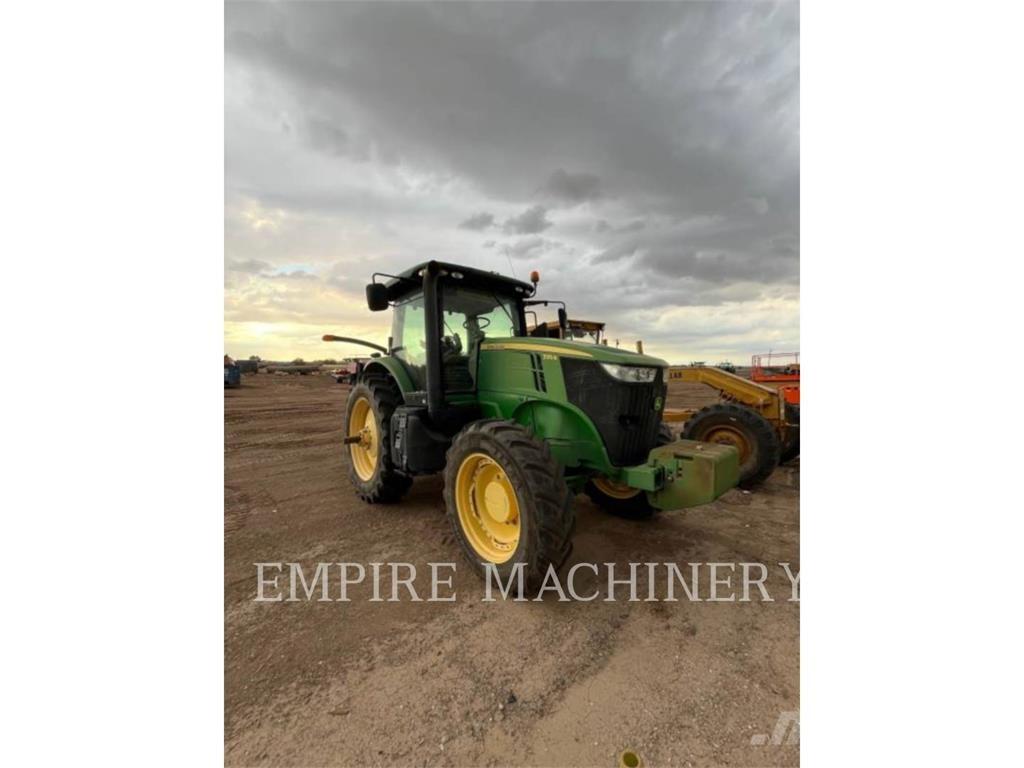 John Deere 7215R Трактори