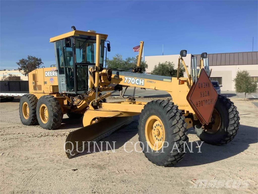 John Deere 770CH Грейдери