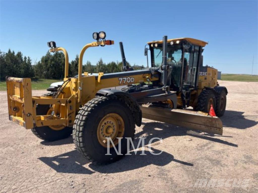 John Deere 770D_JD Грейдери