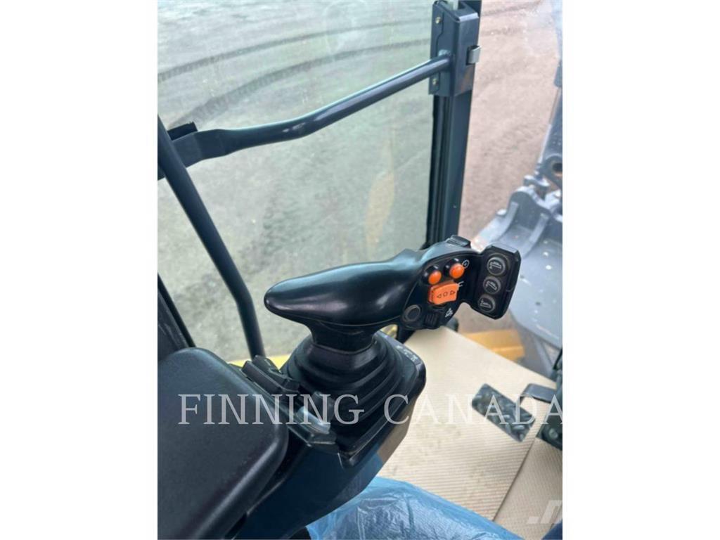 John Deere 770GP Грейдери