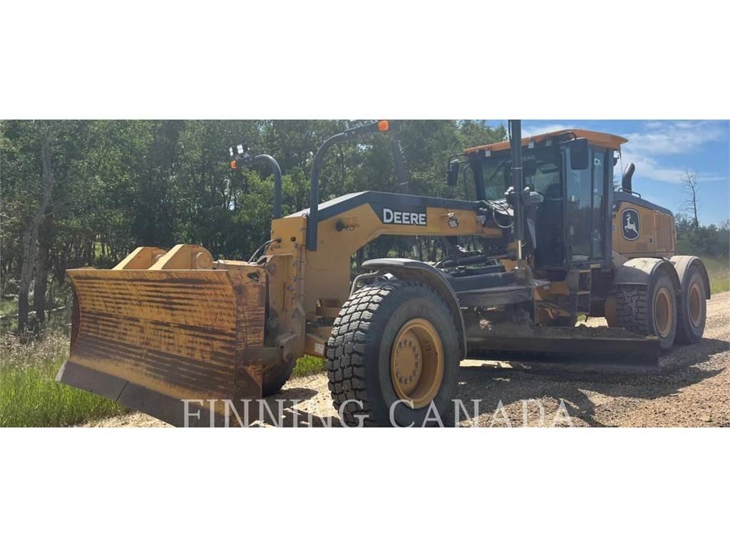 John Deere 772G Грейдери