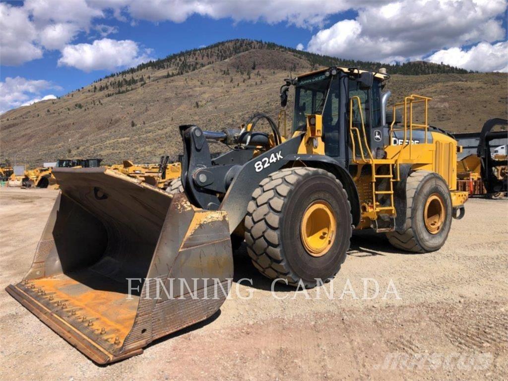 John Deere 824K Колесни товарачи