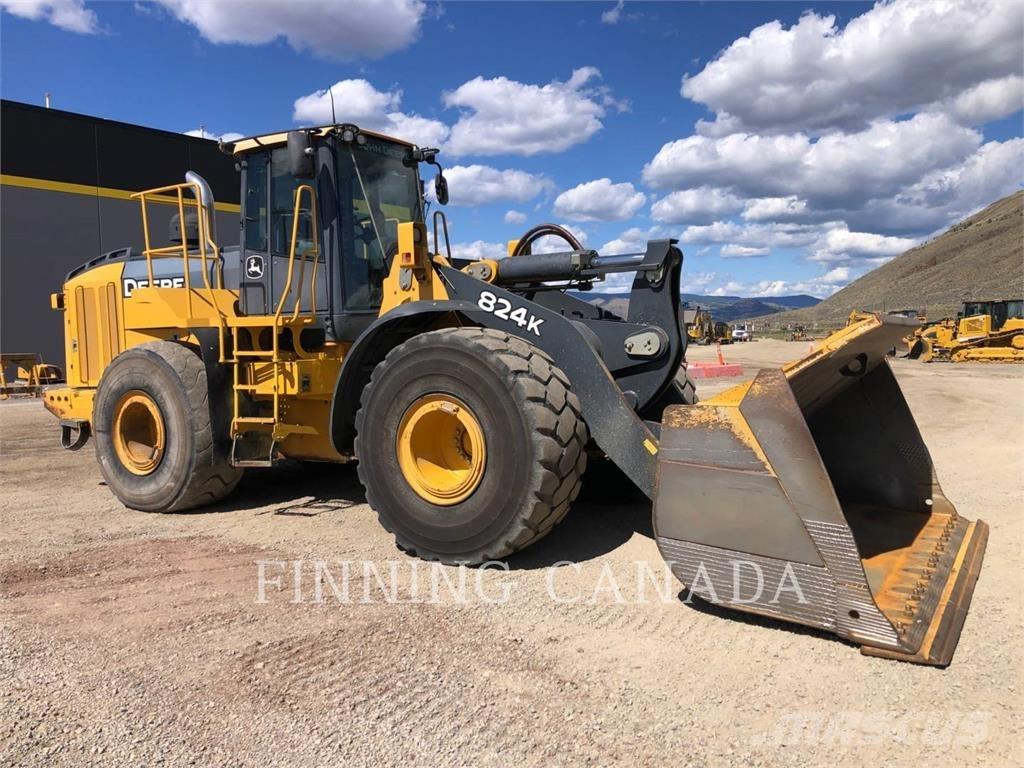 John Deere 824K Колесни товарачи