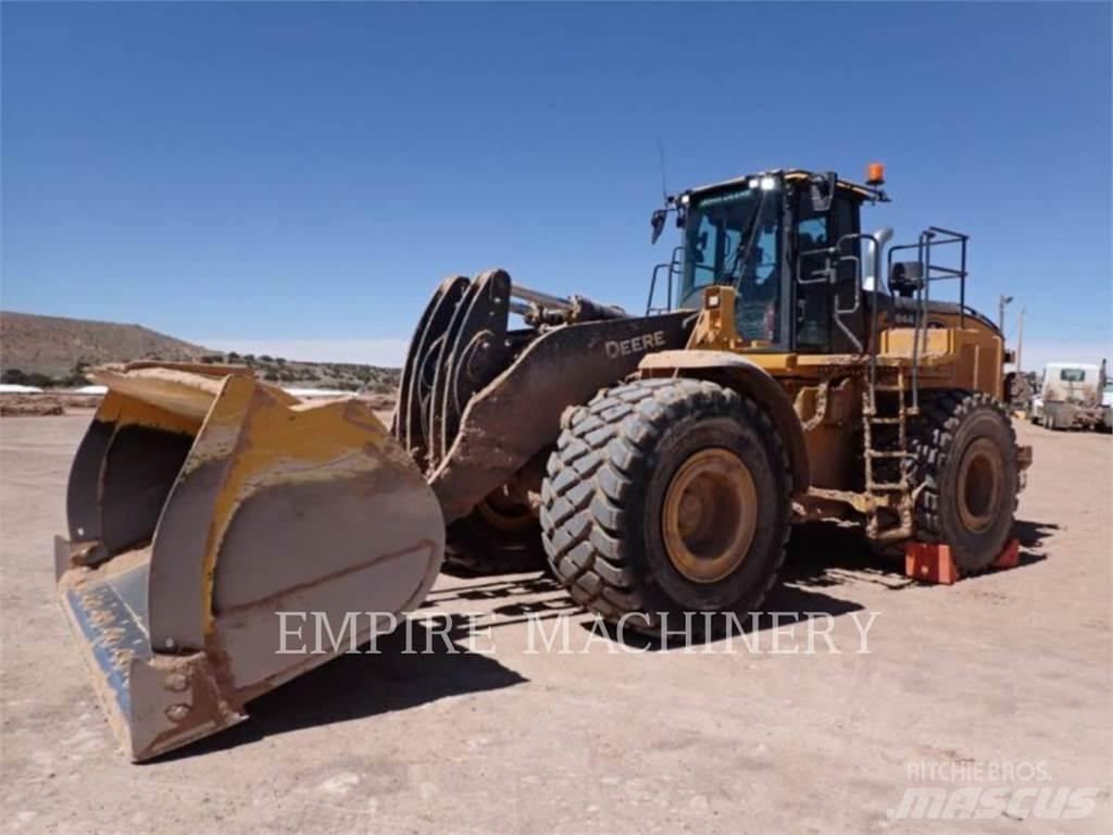 John Deere 844P Колесни товарачи