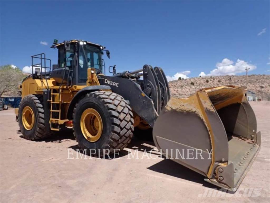 John Deere 844P Колесни товарачи