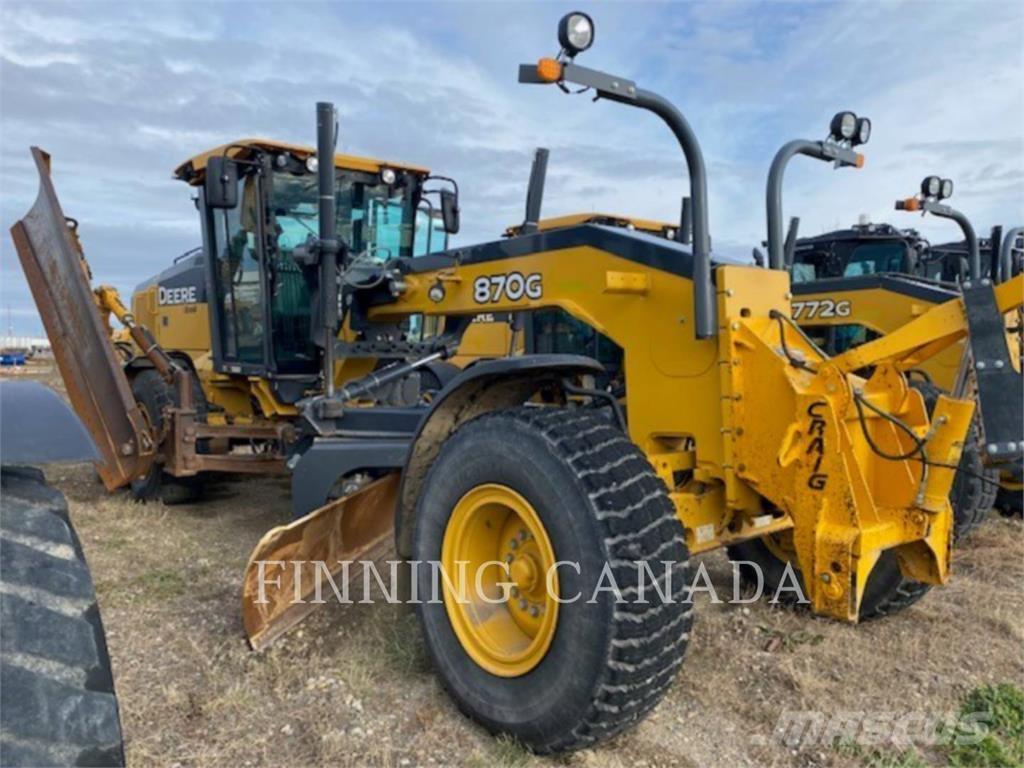 John Deere 870G Грейдери