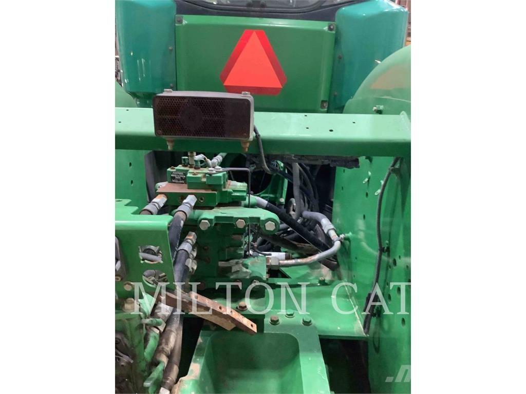 John Deere 9560R Трактори