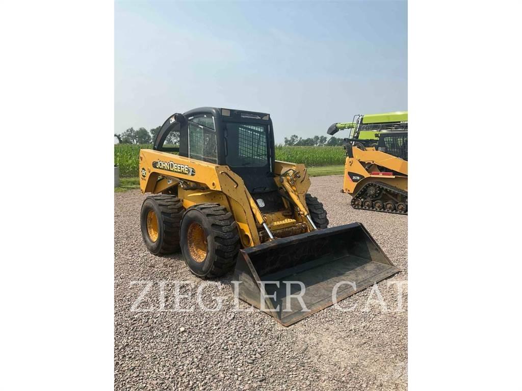 John Deere & CO. 260 Мини товарачи
