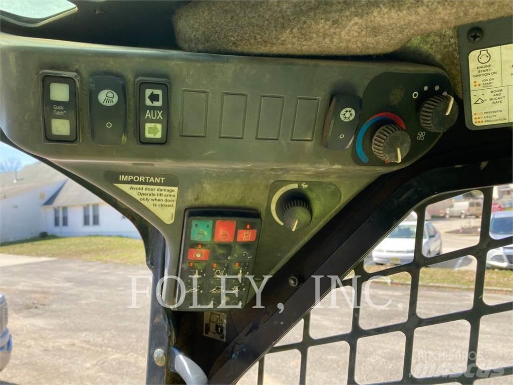 John Deere & CO. 330G Мини товарачи
