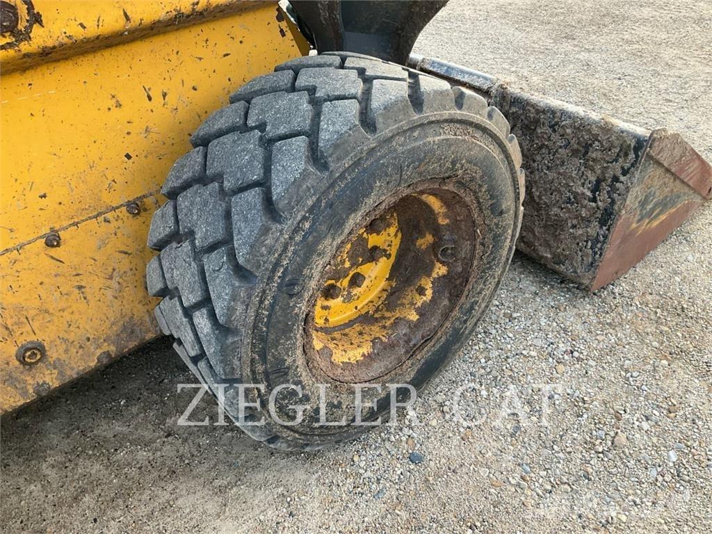 John Deere & CO. 330G Верижен товарач