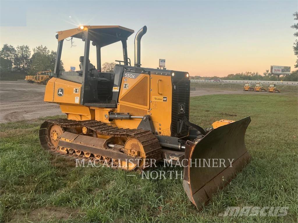 John Deere & CO. 550 Верижни булдозери
