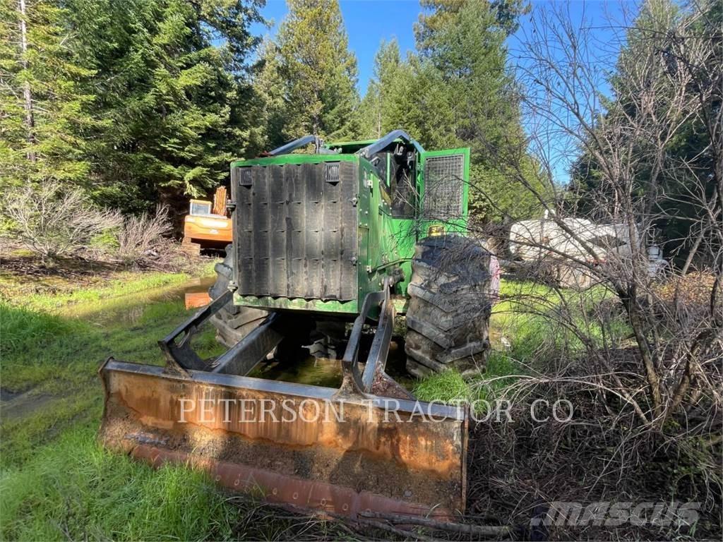 John Deere & CO. 648L Скидери
