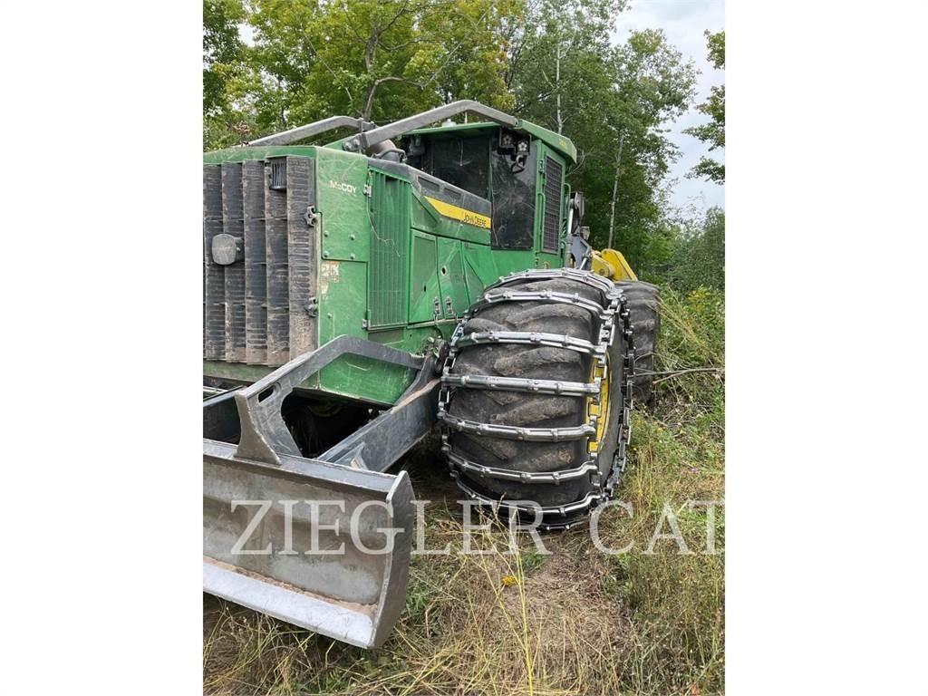 John Deere & CO. 748L Горски трактори