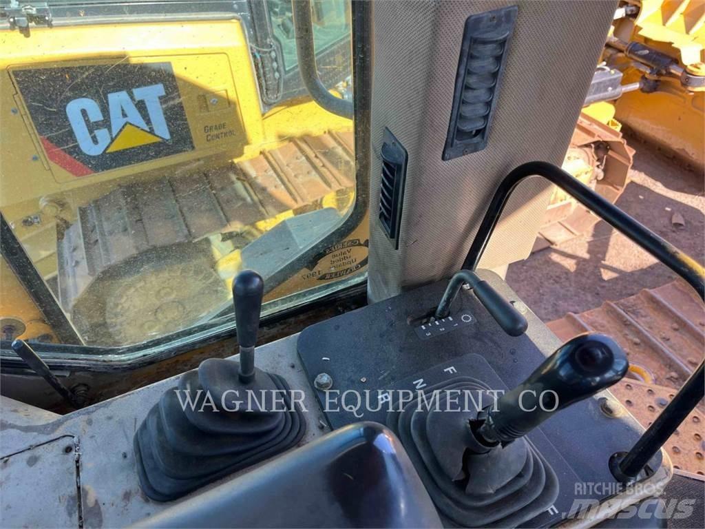 John Deere & CO. 750C LT Верижни булдозери
