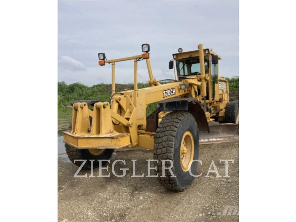 John Deere & CO. 770CH Грейдери